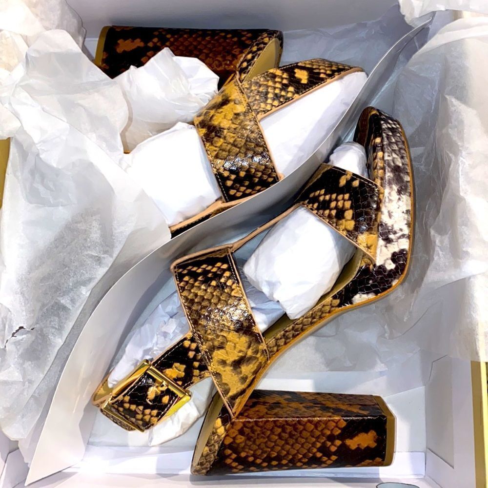 New Authentic Michael Michael Kors Becker T Strap Sandals - Picture 3 of 5